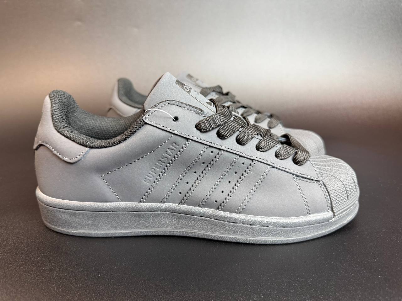 Adidas Superstar