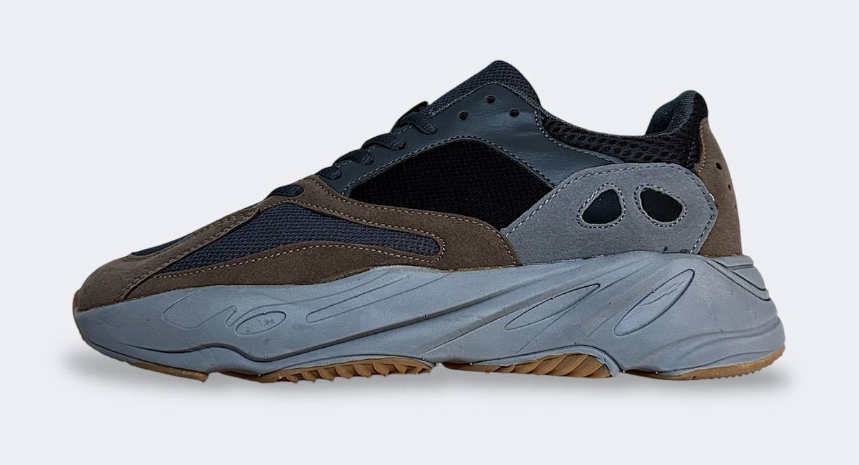 Adidas Yeezy Boost 700